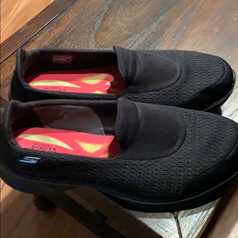 Skechers Go Walk 4